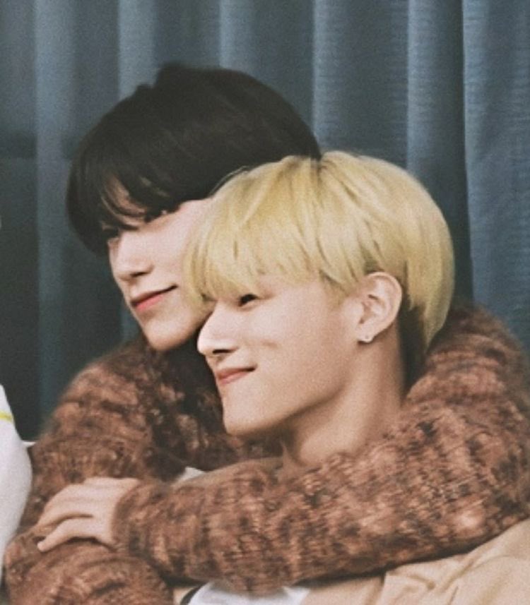 MYSMO0N's tweet photo. ㅤ      💫  capitão, não tenho palavras pra descrever o quanto sou feliz em te ter aqui por mais um mês. você é minha luz, me ilumina todos os dias, me dá forças sempre. eu te amo demais. https://t.co/Crf6jAsXpA