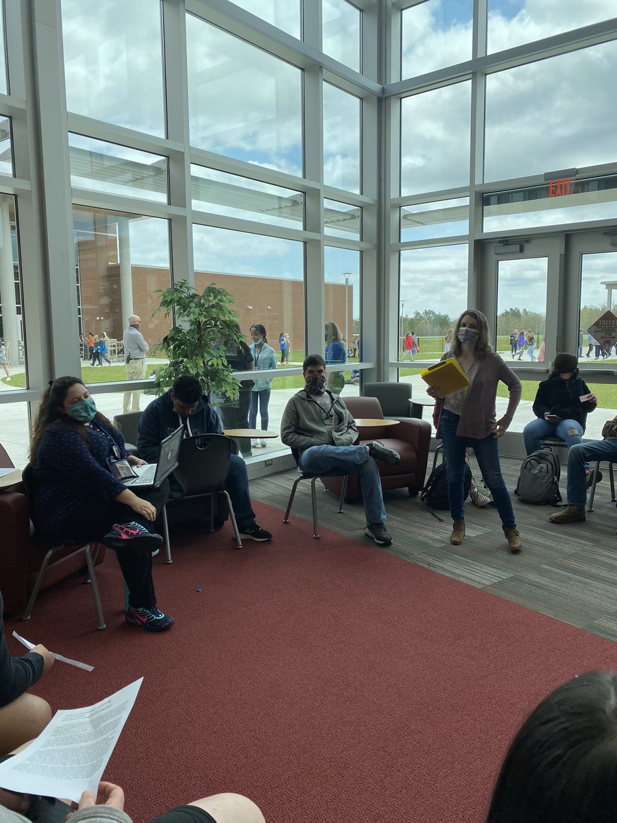 CarmenMangus's tweet photo. Paideia happened today in the library! #PelionMiddleLearningCommons #pelionmiddlelibrary #PelionProwl https://t.co/lSm4hvBqOP