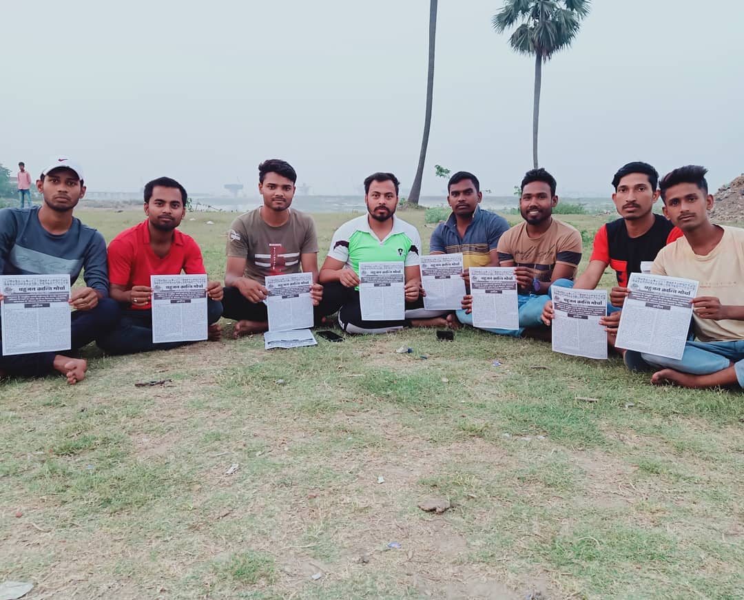 ajaysam0808's tweet photo. #महामानव_जीवन_संदेश_अभियान   
महामानव के सामूहिक जयंती महोत्सव के अंतर्गत राष्ट्रव्यापी अभियान के तहत एक लाख सेंटर पर विश्वरत्न, महामानव, बाबासाहेब डॉ भीमरा��� अम्बेडकर जयंती समारोह के संबंध में #भारतीय_विद्यार्थी_मोर्चा के कार्यकर्ताओं के साथ बातचीत की गई।
#जय_मुलनिवासी
#BanEVM https://t.co/yZudwBYcw5