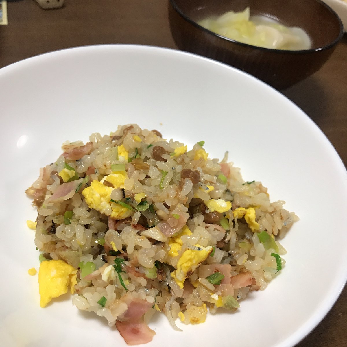すみこ در توییتر 職場で焼肉のタレ 甘口 のサンプルをもらったので ついてたアレンジレシピから早速はちみつ照り焼きチキン 弁当 かつおのお刺身 納豆チャーハン 春休みなので普段以上にごはんのことばかり考えている 給食さんはやく帰ってきて