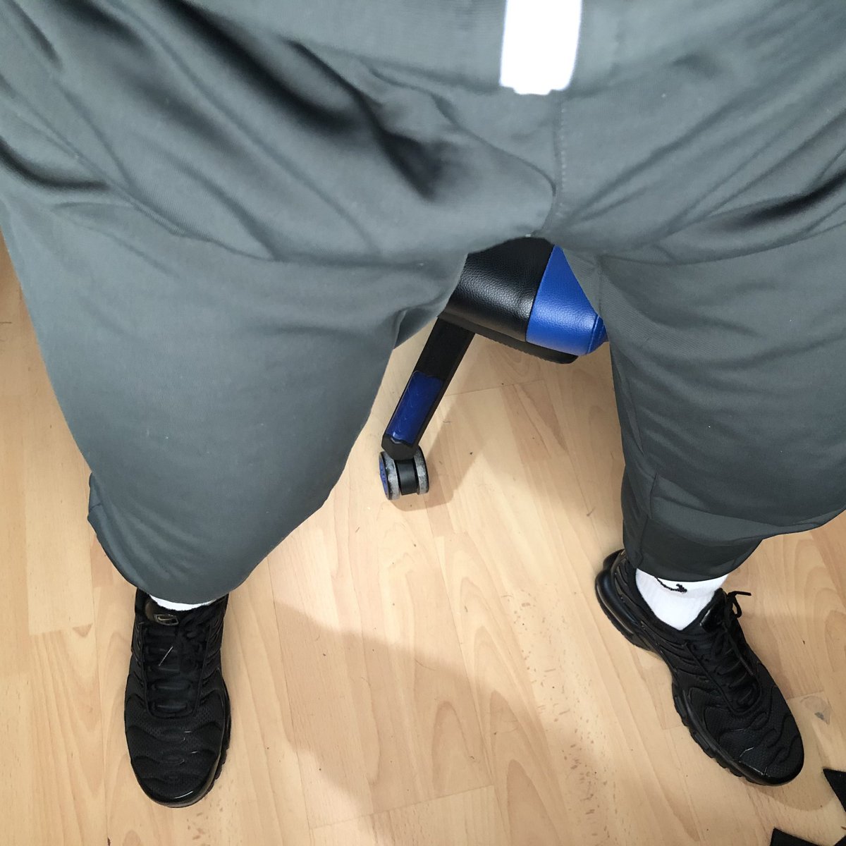 Rubber4Punk's tweet photo. New Tn’s. Can’t wait to rubber up in them. #gaychav #gayscally #gaytrackies #niketn #kiffeur #trackiesfetish #trainersfetish #gaykink #rubberchav #chavdrone https://t.co/G0x0Zui7Oh