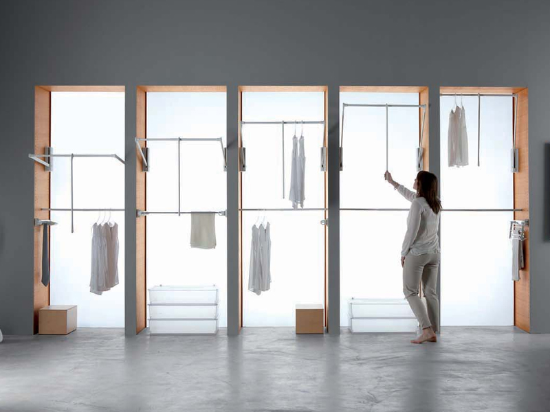 CYMISA's tweet photo. Los accesorios para armario son fundamentales para lograr una buena organización y distribución de los objetos en un closet, por eso acompáñanos a conocer algunos de estos herrajes que serán de gran utilidad al ser instalados en tus muebles. Léelo en: https://t.co/k8tFQVyFVe https://t.co/6TQ31zDHDP