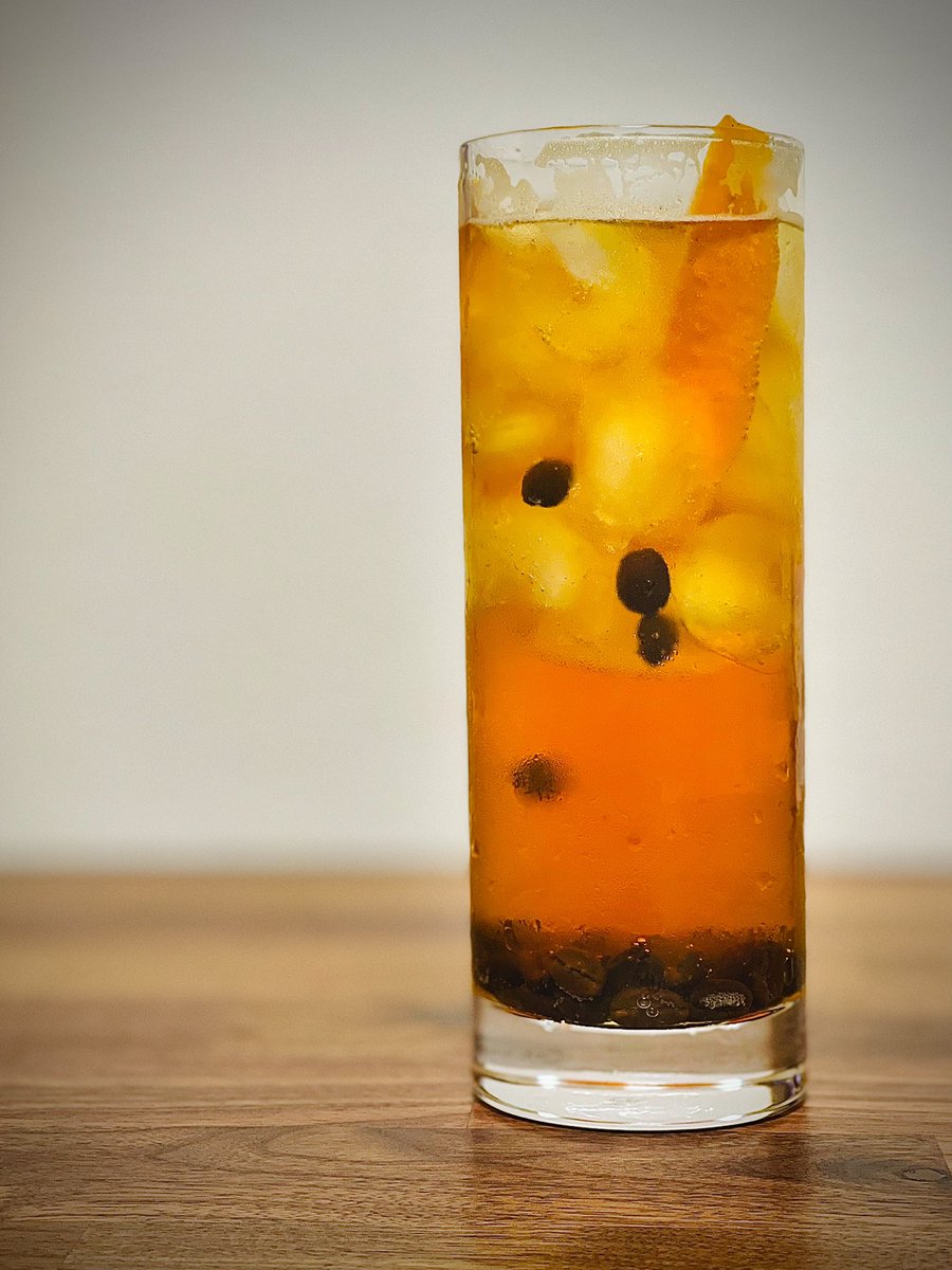 ハマオカ おうちカフェ好きな人 うま コーヒーウイスキー ハイボール ハイボールの美味しさはそのままに ほのかなコーヒーの香り 引き立つウイスキーの風味 オレンジピール入れたことで爽やかさもプラス そして かすかなコーヒーの