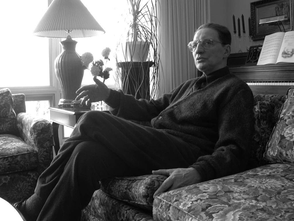 logoes2012's tweet photo. "La muerte cuestiona radicalmente cualquier asomo de sentido en la vida individual... la muerte, en cuanto tal, carece de todo sentido positivo”.

- Wolfhart #Pannenberg, 1928-2014. Teólogo alemán con gran contribución a la relación entre ciencia y religión. https://t.co/CrTfwevxPr