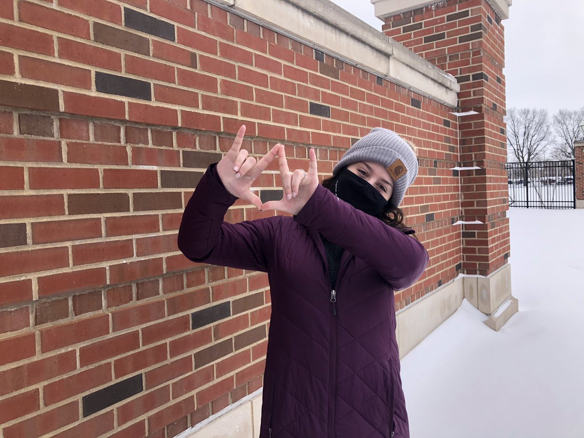 sigmaalpha_uiuc's tweet photo. This weeks sister spotlight is Mikayla Jones! We want to recognize her for her hard work volunteering, at her job, her coursework, and as our social chair! We are so lucky to have her as a sister!✨💚💛 https://t.co/cqHkmjVX3w