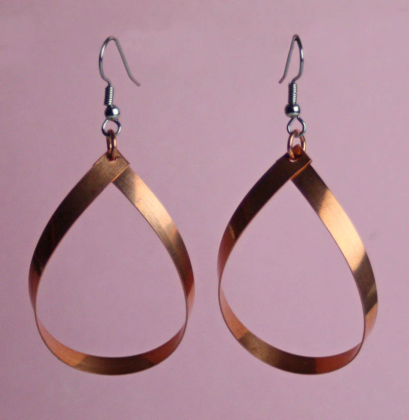 PandaWearGems's tweet photo. #earrings 
#goodmorning 
#sterlingsilver 
#bling 
#copper 
#buylocal 
#shopsmallbiz #Crystal 

#SmallBiz 
#womaninbiz 
https://t.co/npGGJDlmhy https://t.co/RYfYtPQOpa