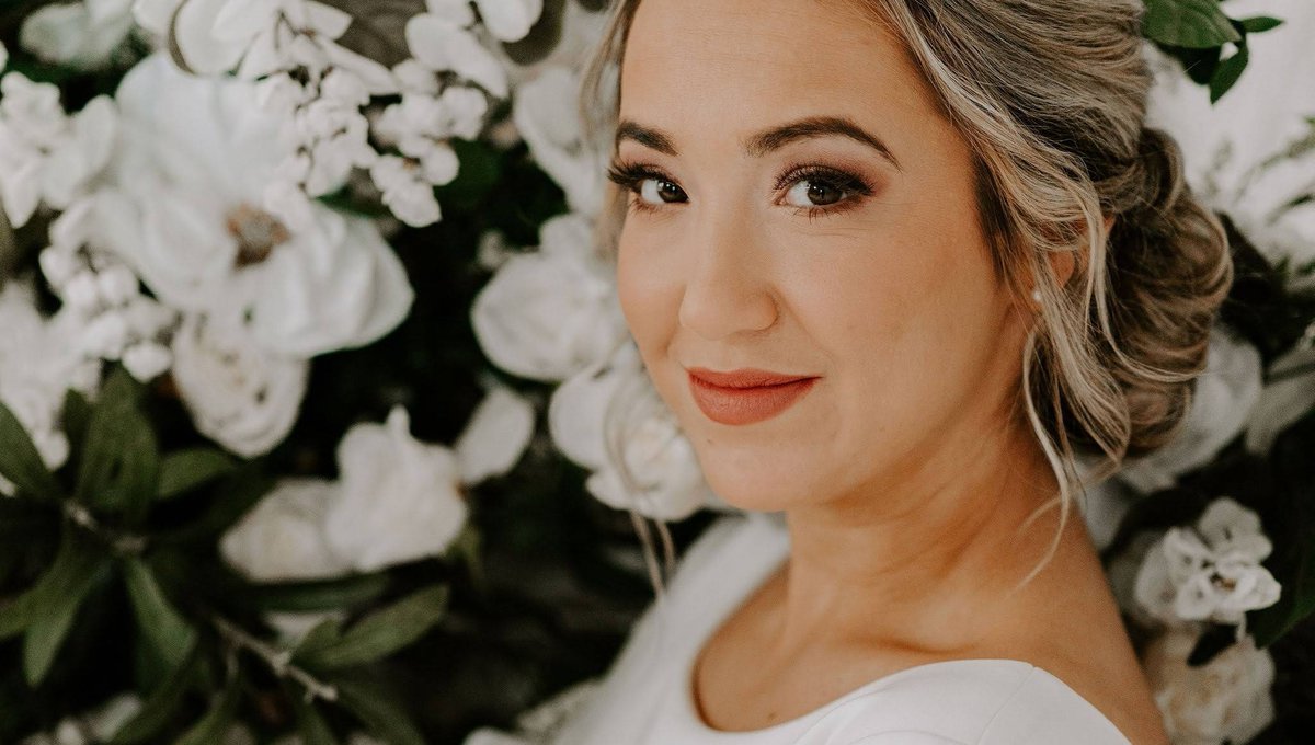 updocollective's tweet photo. I always ask brides what their neckline looks like for their wedding dress at their trial run. We can help to pick an updo that will compliment their dress, and know where to place it. https://t.co/yISAPwkMHm