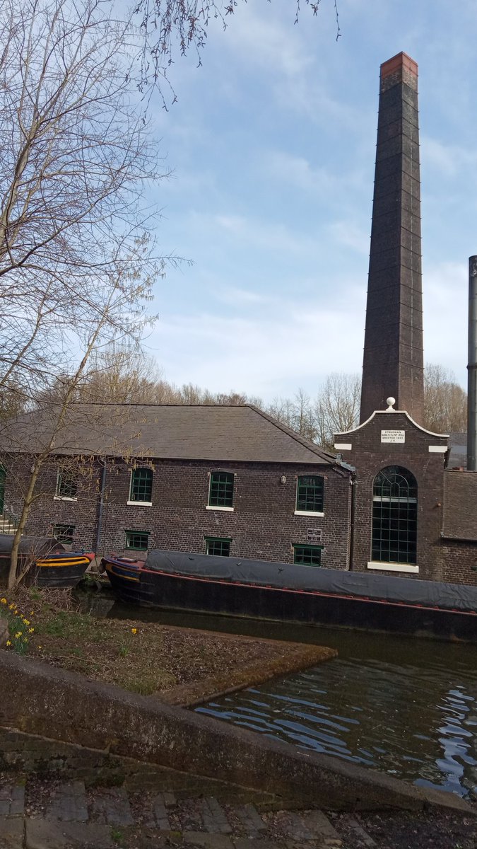 Sooooo good to be back out on the #bicycle #lovewhereyoulive 🌞 #canal #cycle #bikeride #stokeontrent #etruria