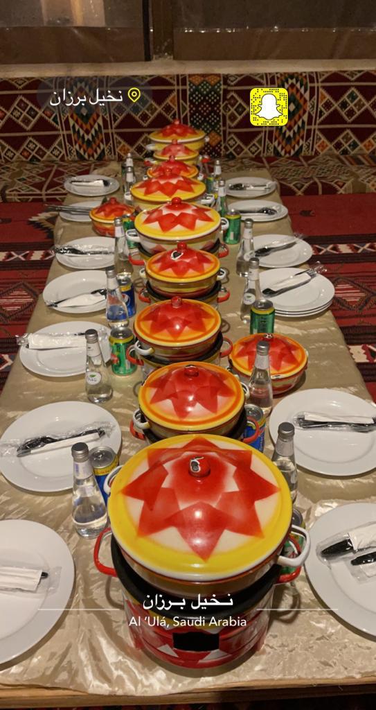 BarzanRural's tweet photo. أطيب المأكولات الشعبية من أيدي سعودية ماهرة في اكثر الأماكن جمالاً .. 🌴💚

The most delicious Saudi food .. In the most gorgeous places in Alula 💚🌴

📞 للحجز والاستفسار 
0553202097 https://t.co/LiPIlWGJJa