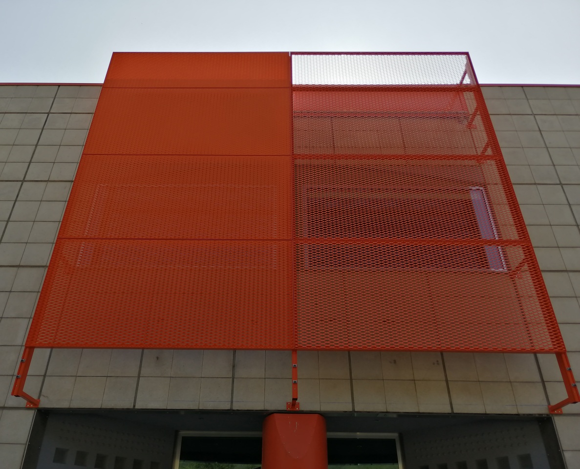 MdnsStudio's tweet photo. On-site surveys are often important to understand which is the best option among different ones.
Façade cladding made of orange metal mesh by ItalMesh 
.
#mdns #mdnsstudio
.
#architecture #facade #facadedesign #facadedetail #cladding #orange #architettura #officedesign https://t.co/BsSPffLXSM