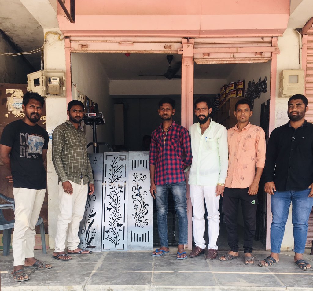 Afroz_Saheb's tweet photo. #Attended The #Opening_Ceremony of #MAHEBOOB_KHAN Welding_Links #Ms_Designs #Steel_Sparts And All Types Of #Fabrications_Designs_Sheets #Shop_Place_Devana_thota_Near_ib_Circle_Manvi
22-3-21 https://t.co/dLKmO9Uimz