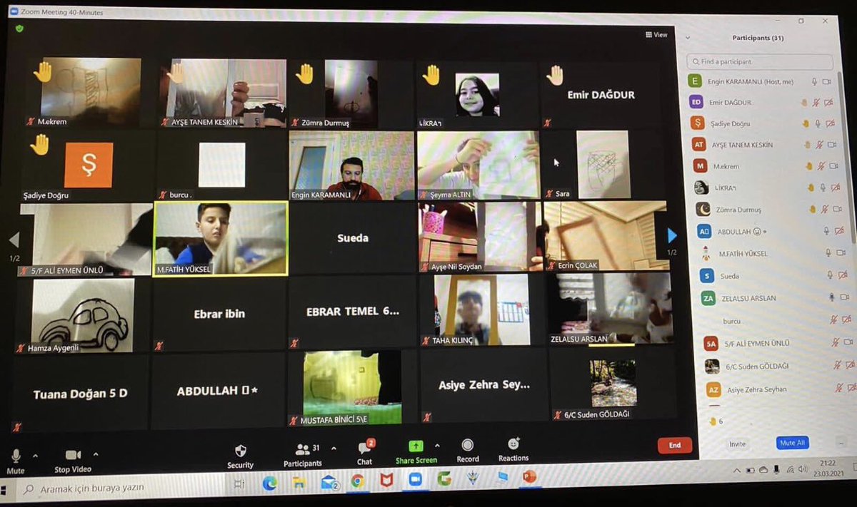 Mersinyenisehi1's tweet photo. Erasmus+KA229 projemiz kapsamında Sicilya, İtalya 2. gün sanal etkinliklerin sonunda 6 ülkeden öğrenciler,Da Vinci’nin “prospectographer” icadını tasarladılar ve sanatlarını diğer ülkelerin öğrencileriyle paylaştılar. 🇹🇷 🇸🇪🇷🇴🇮🇪🇱🇻🇮🇹 @ziyaselcuk @yilmaznazif @AdemKoca46 @necmidinc https://t.co/LkD2OwCMNr