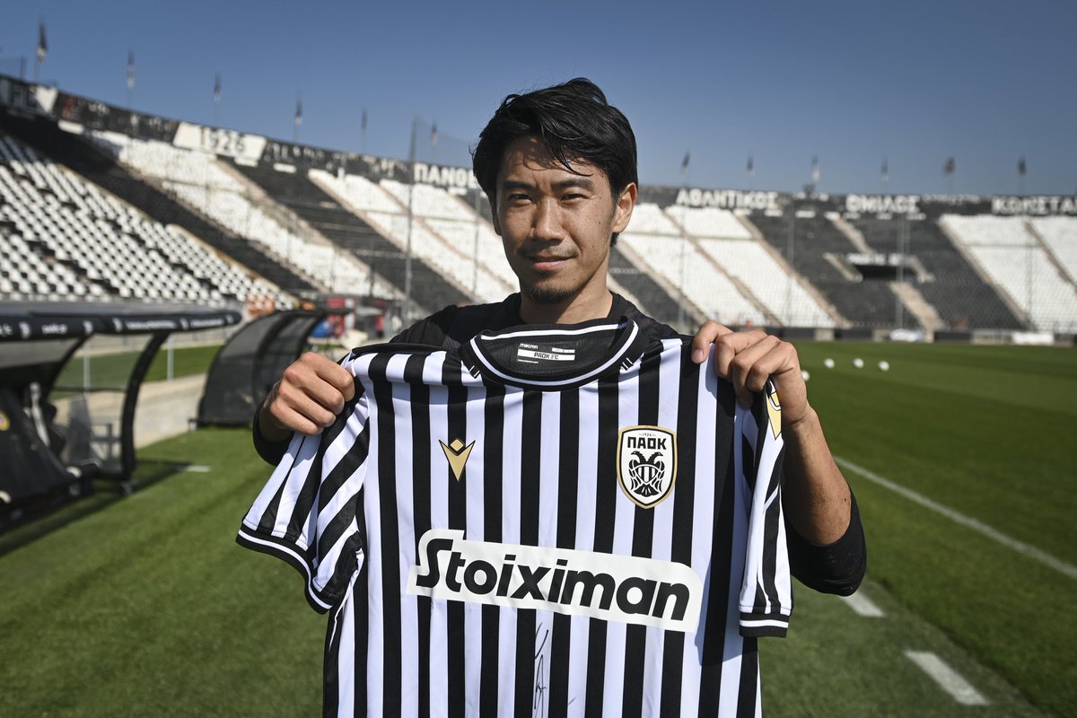 PAOK_FC's tweet photo. It's giveaway time! The rule is simple! Follow @PAOK_FC_JP and RT this tweet to enter the draw for a @S_Kagawa0317 shirt. Deadline: Saturday 03.04 https://t.co/T4iPVxbFcE
