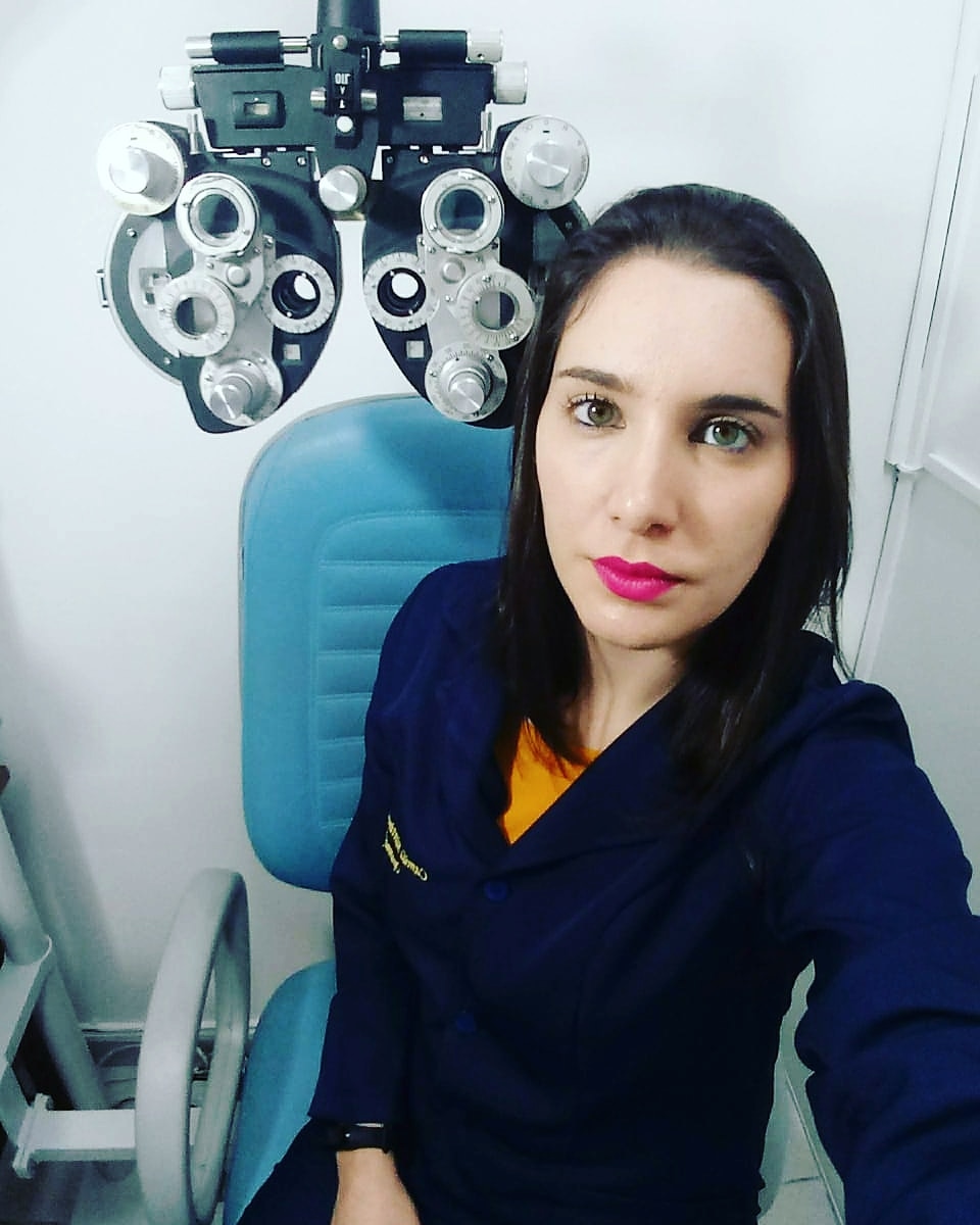 camilamrms's tweet photo. Optometrista, sabe quem são?
Agentes primários da saúde visual, responsáveis por quantificar e qualificar a visão por meio do exame de vista.
A Optometria é reconhecida como principal barreira contra a maior causa de cegueira evitável no mundo.
#cuidadoprimariodavisao
#optometria https://t.co/yY5QzRuUnp