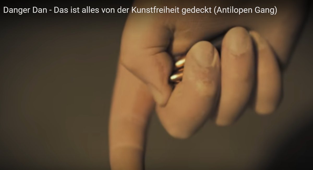 Danger Dan. Ein Lied über Ellsässer, Kubitschek und Gauland, über Faschisten - bis hin zu NSU 2.0 in Polizeiuniformen

Ein Lied, das über vieles nachdenkt,

zu vielem anregt, mit vielem aneckt,

Zusammenhänge herstellt, die man gar nicht gerne

wolfwetzel.de/index.php/2021…