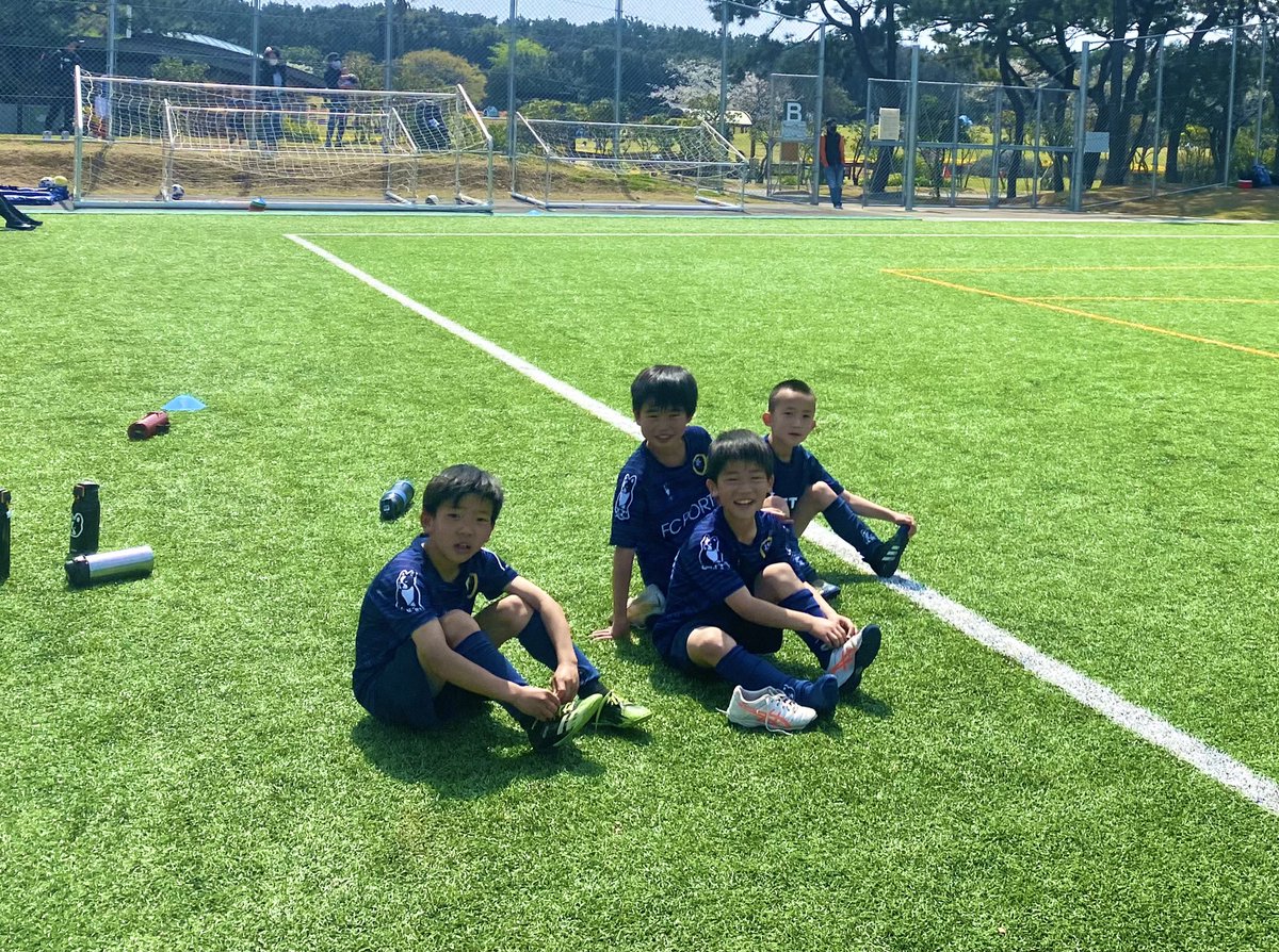 【 #fcp2年生 横浜バディーSC・FC COLORS戦 】

先日2年生は、横浜バディーSCさんとFC COLORSさんと試合をさせて頂きました！

素晴らしい修正力と勝負強さを発揮してくれました🔥

詳しくはFacebookにて⚽️

m.facebook.com/fcporta2019/

#FCPORTA #fcp2年生 #選手募集中