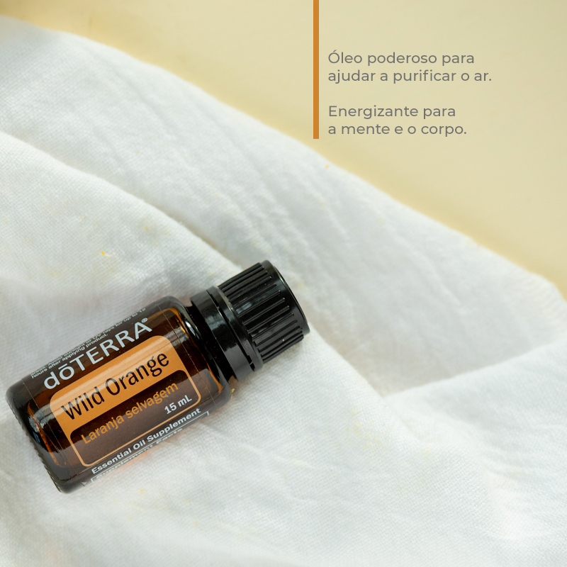 O óleo essencial dōTERRA® Brasil Wild Orange possui qualidades purificantes e energizantes e, em difusão, ajuda a elevar a mente e o corpo, bem como a purificar o ar. Com seu aroma doce e refrescante, o Laranja-Selvagem realça qualquer óleo essencial.