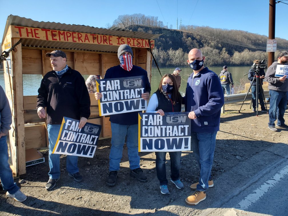 Thanks to ⁦<a href="/SenWilliamsPA/">Lindsey Williams</a>⁩ for coming to stand the line with our ⁦<a href="/steelworkers/">United Steelworkers Union</a>⁩ brothers &amp; sisters at ATI!