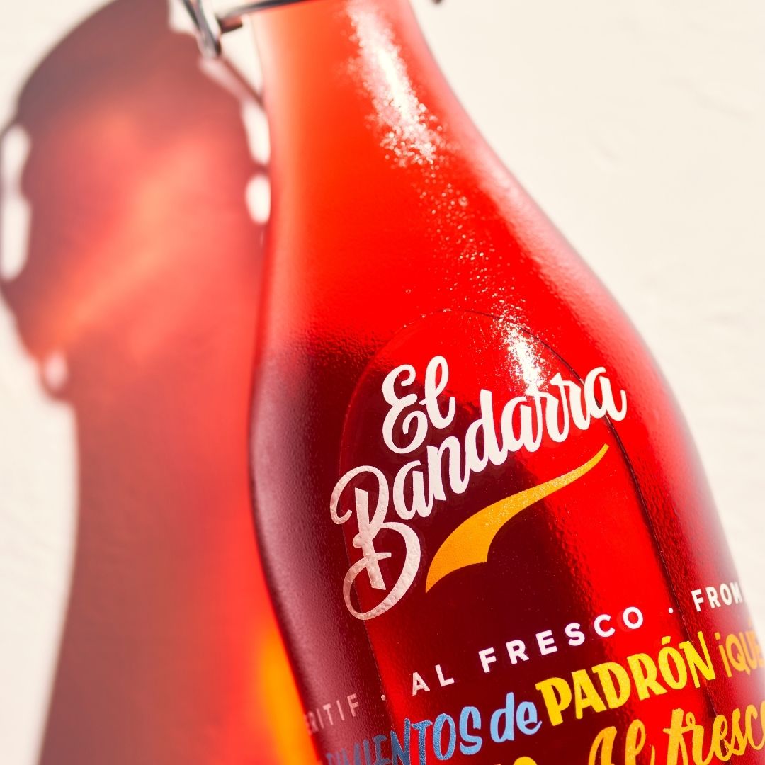 Mangrove_UK's tweet photo. What a stunning day in the Capital today and #teampurple is celebrating with a tipple of @elbandarrauk who were featured on @SundayBrunchC4 last weekend.  Al Fresco was declared 'sunshine in a glass'!  Felt adapt to share today. Cheers @luvfoodluvdrink 
#alfresco 💜 https://t.co/gBCRYWVDXq