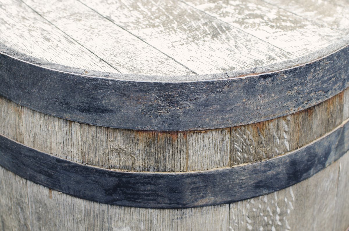 mill_mn's tweet photo. Ever wonder why don’t we use varnish on our whiskey barrels? While varnish helps protect barrels from showing stains, experts prefer unvarnished barrels to allow them to breathe, making for better whiskey aging.

https://t.co/27BGEFZsgb 

 #WhiskeyBarrels #Whiskey #TheBarrelMill https://t.co/BG50htqske