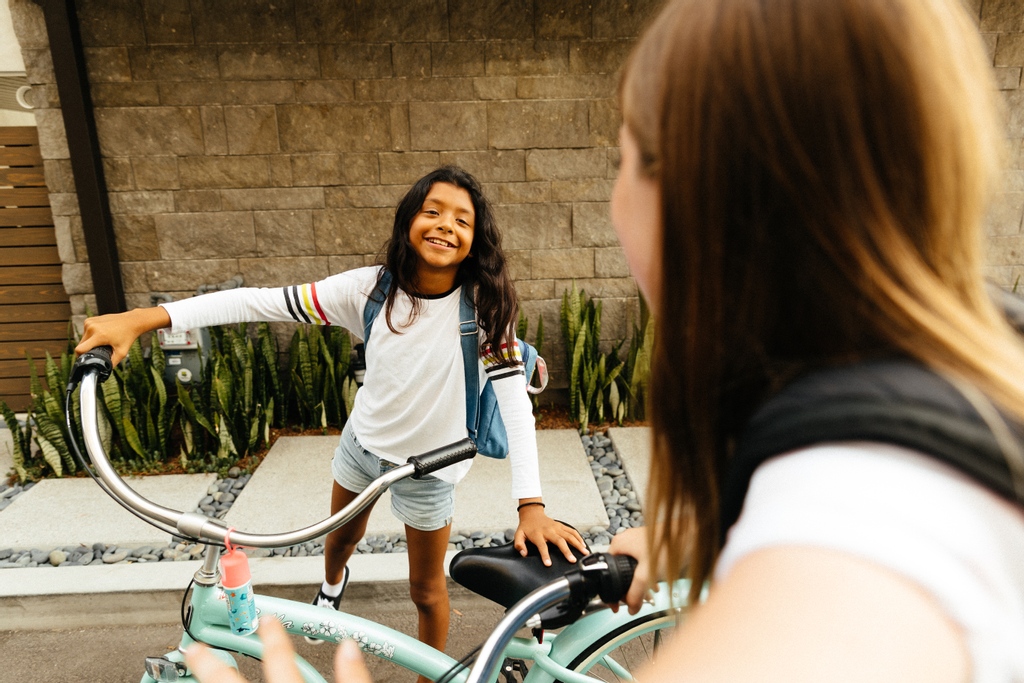 Can you spot the sunscreen? It’s attached to the handlebar so she never leaves home without it. Compliance starts at an early age, so giving your kids all the tools to form good sun safety habits is essential. Click the link to get them in a routine!

bit.ly/3fjEqSA