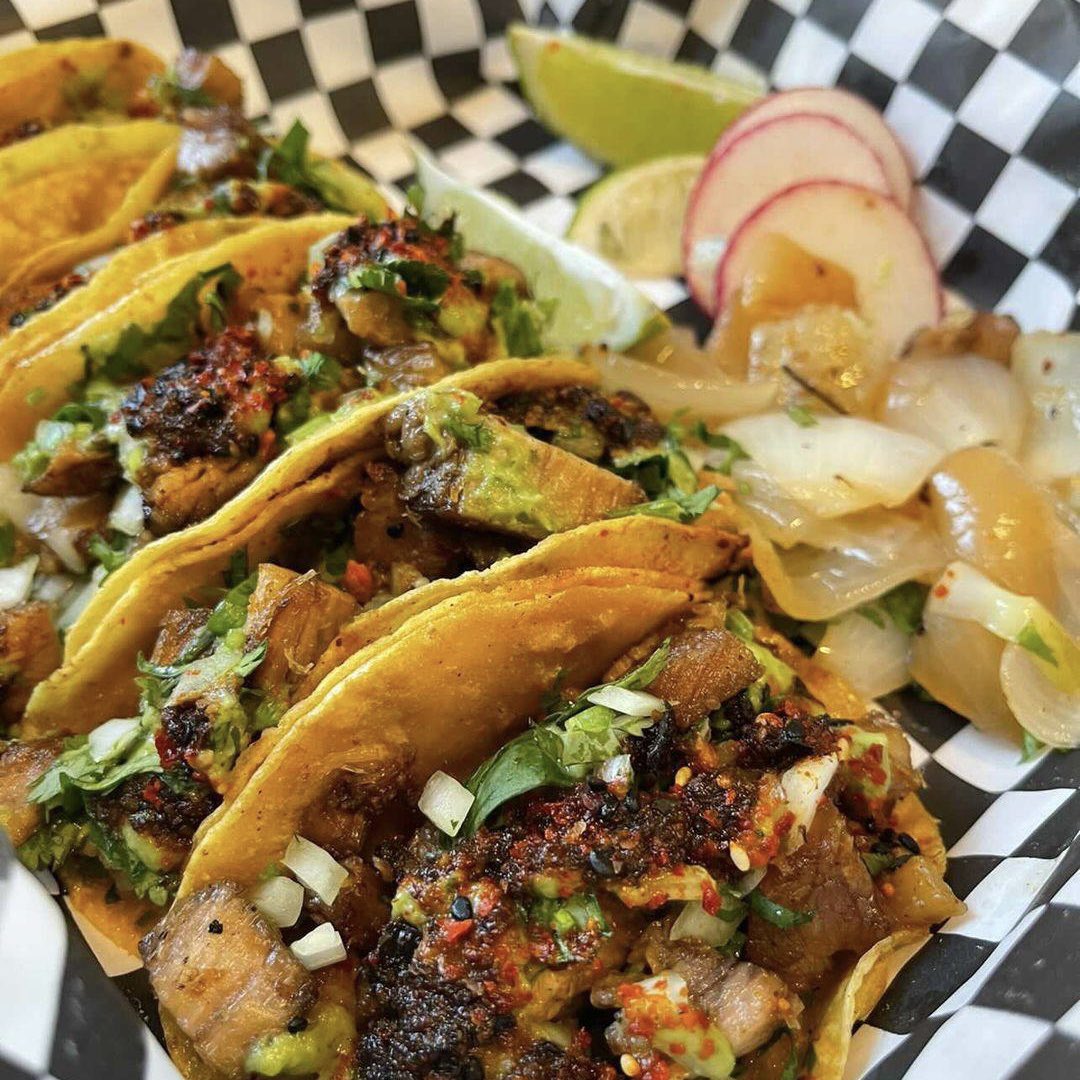 TonysSiesta's tweet photo. What goes down on Tuesdays at Tony’s Siesta you’re wondering!?! 
#HonkyTonkTuesday Live Music (9-12) with the Prairie Rattlers
#TallboyTuesday $6 Tallboy + House Shot Combo
#TacoTuesday @lafondadejaime2 Doing the damn thang 🔥 

Today and EVERY Tuesday https://t.co/hvPK3YLPqV