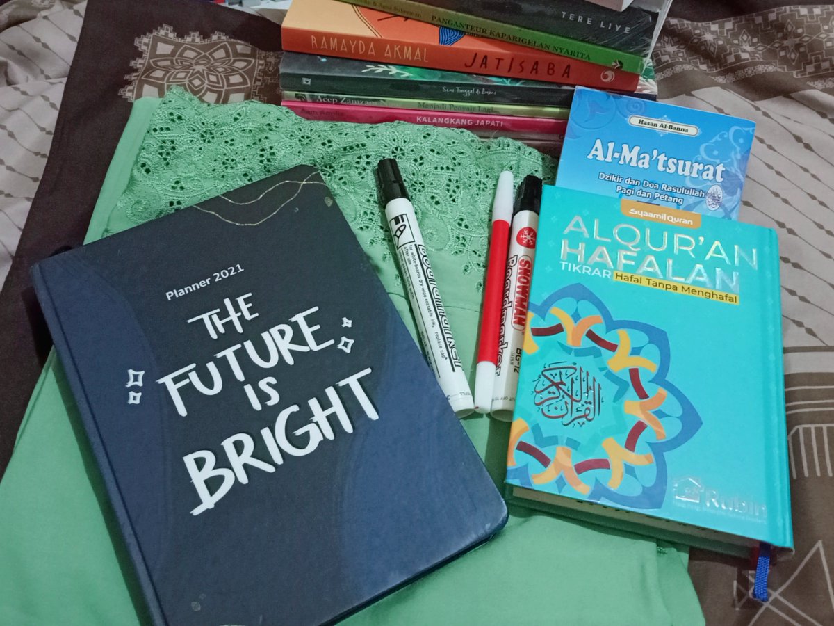 once_elf's tweet photo. Starter pack Ramadhan😁

#TargetRamadhan
#GenerasiEmasNegeri https://t.co/aSLuCehn0t