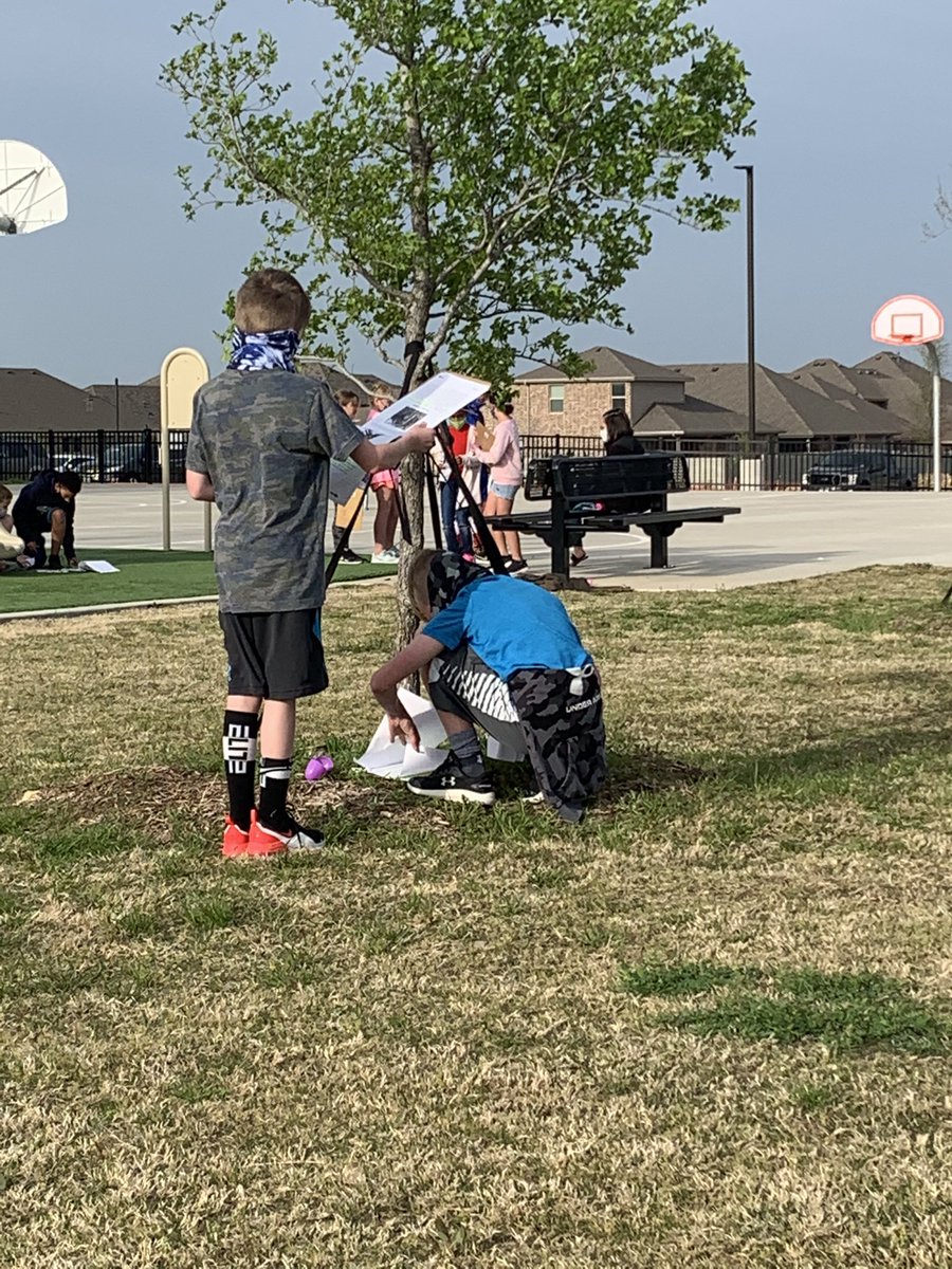 mhself34's tweet photo. Easter egg hunt for the win! #revisingandediting #campwritealot #4thgrade @LanceElementary @e_espree https://t.co/l125QSgwaa