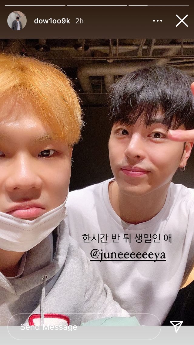 rendezwoous's tweet photo. Hitech’s Dowook instastory:
“A boy whose birthday is in an hour an half”

Guess they are still practicing🥺❤️

GOLDEN VOICE JUNHOE 
#EtherealJunhoeDay
#3월의_마지막이_준회라서_고마워 
@tkwpcnfak @YG_iKONIC https://t.co/yWkJoWAbDv