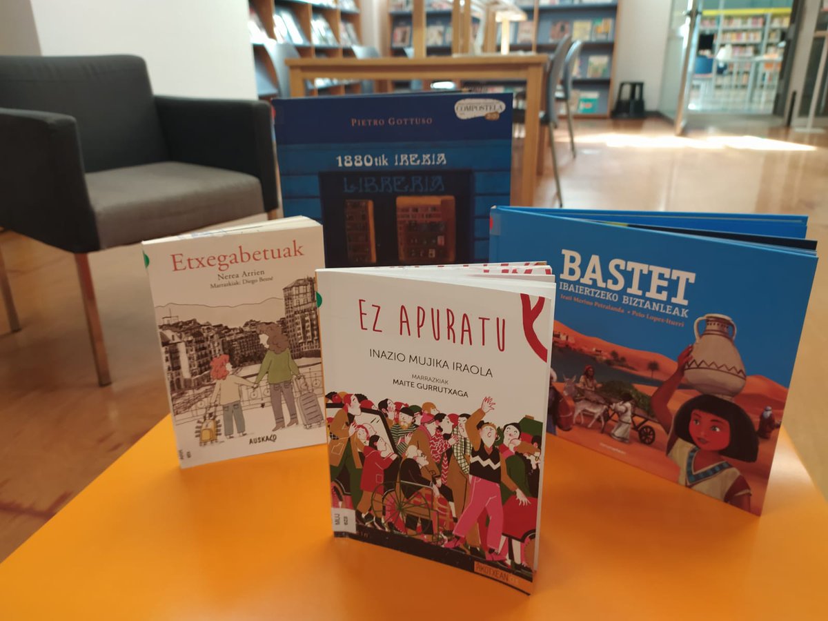 EibarLiburutegi's tweet photo. 📝Proposamen bila? Opor garaian familian euskaraz gozatzeko moduko jolasen eta liburuen gida prestatu dugu. Gomendioen artean daude honako hauek / Recomendaciones de juegos, lecturas... en nuestra guía para familias "Gozatu Aste Santuan"  
@Eibarkoeuskara https://t.co/6AaiDiWHSs https://t.co/Y77AIiHcfv