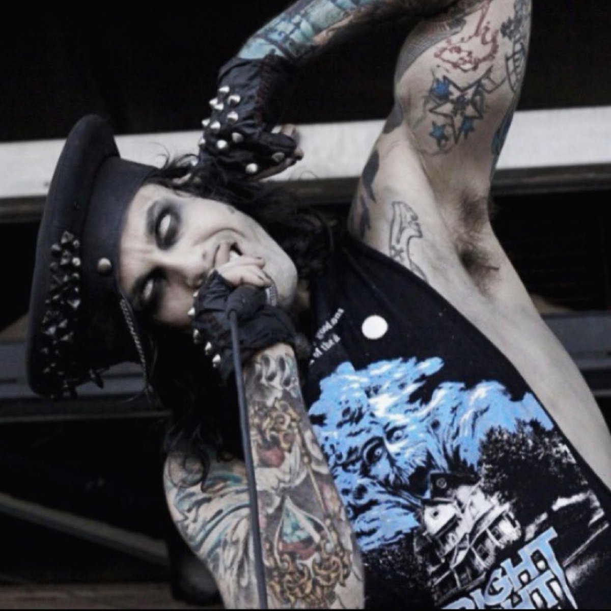TherealVECoven's tweet photo. Everyone is a little bit crazy! Itโs not always a bad thing ๐ฆ Be YOU at all costs!!
โVE Photo Archive 2012โ#vampireseverywhere #michaelvampire https://t.co/IbckVPZVFx