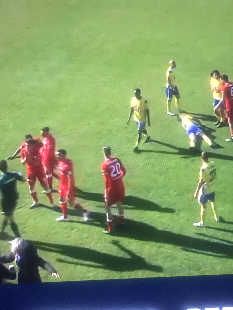 mimar2000's tweet photo. Fermana -Perugia 1-1 recuperi fatali al #grifo (due pareggi) marchigiani a tutta #Manetta agevolati dalla superiorità numerica #Vano ingenuo è inutile rimedia il rosso 2’ dopo ingresso in campo. @PadovaCalcio sempre più avanti @Edorsi53 @AndreaMarinelli https://t.co/D37OIDKD7k