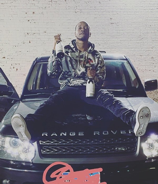 Real_BossKrizzy's tweet photo. Young Boss Krizzy I Ain't New To Nothin 💯💰😎 https://t.co/HQvzoTYdGX