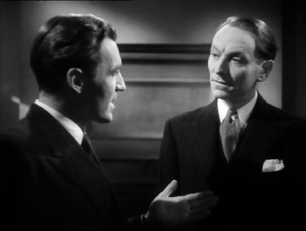 SaveRedlandLibr's tweet photo. 6:30pm TODAY on @TalkingPicsTV
The 1942 #Crime #Thriller film🎥 “Suspected Person” directed and written by #LawrenceHuntington
🌟#CliffordEvans #PatriciaRoc #DavidFarrar #RobertBeatty #WilliamHartnell #AnneFirth https://t.co/782XWIEqfv
