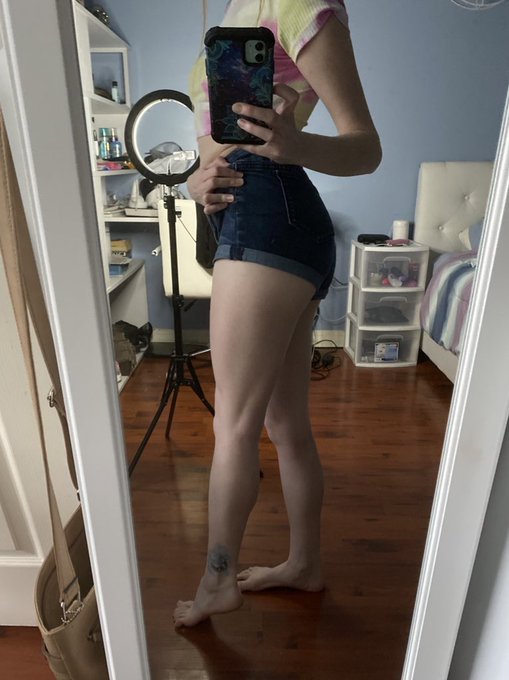 I&rsquo;m looking pretty fit, and I&rsquo;m not mad about it 😜 https://t.co/65YHfTVCv4