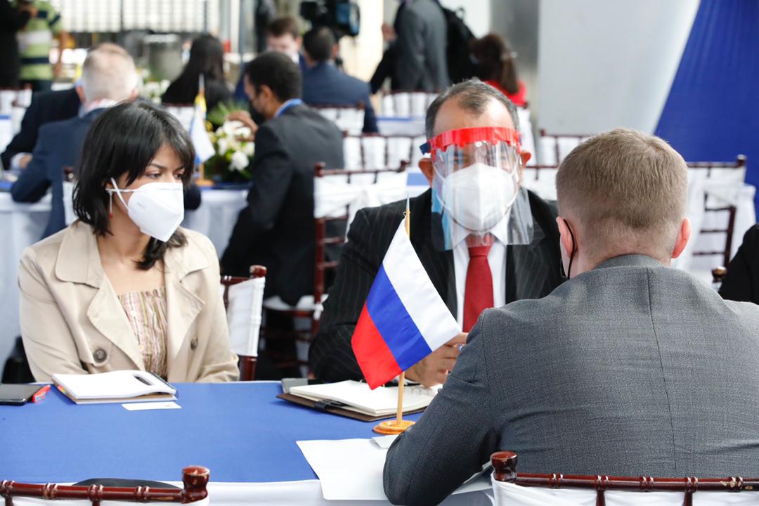 MHidrocarburos's tweet photo. 🇻🇪🇷🇺 Como parte de la relación de hermandad entre Rusia y Venezuela, se realiza la instalación de comisiones técnicas en el marco de la visita de Yuri Borisov, vicepresidente de la Federación de Rusia y Copresidente de la CIAN Rusia-Venezuela
#SputnikVContraCovid https://t.co/dnWlsIwSZH