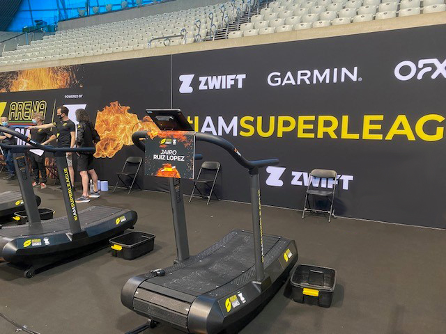 What a weekend at the London Aquatics Centre. We branded the whole place, lane ropes included. Such a great pleasure to work with the Super League Triathlon team again.
#IAMSUPERLEAGUE
#SLTARENAGAMES
#zwift
#sportsevents
#triathlon