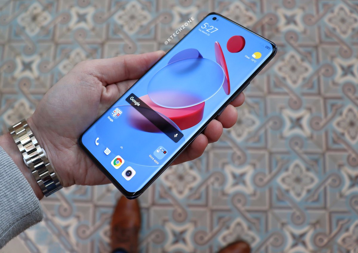 KTZ_KTechZone's tweet photo. Quad curved beauty👀🔥 #xiaomimi11 #xiaomi #AMOLEDExplorer https://t.co/Y9AswcPQuz