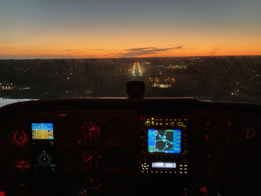 azure_flight's tweet photo. A night landing at Crossville makes for a wonderful sunset view!

#aviation #aviationdaily #aviationdreams #learntofly https://t.co/jRZ88pvjW8
