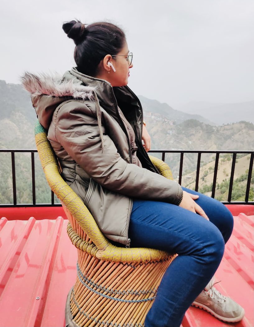 MinniMishra's tweet photo. Ye haseen wadiyan ye khula asmaan ❄️⛅️ https://t.co/MIyl2aZ8Nr