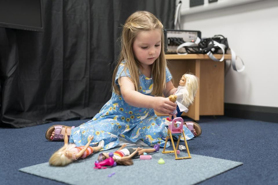 This Mattel SVP Is Revolutionizing The Way Barbie Empowers Children Through Doll Play, Neuroscience buff.ly/2QRiRS3 by <a href="/embrace_pivot/">Cheryl Robinson</a> via <a href="/Forbes/">Forbes</a>