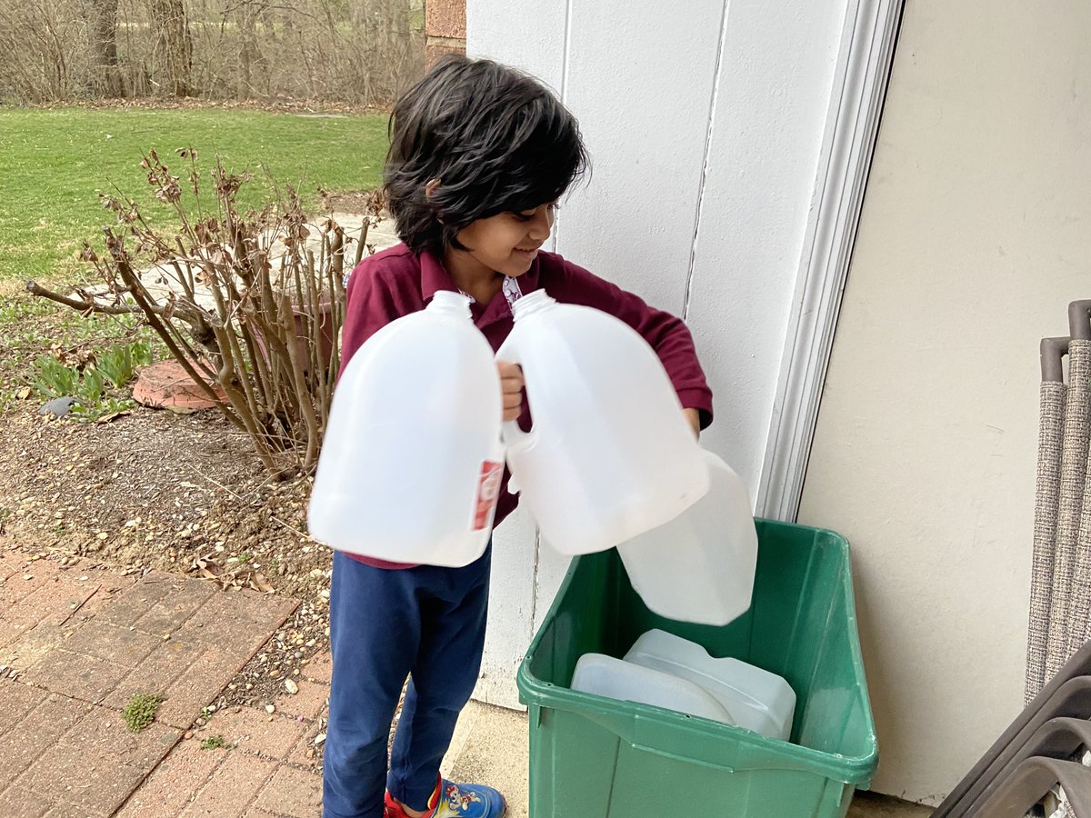 SycamoreSchools's tweet image. K-4 Virtual Spirit Week continues with The Kindest Kiddos Challenge. Our students showed off how they are spreading kindness at home! #virtualspiritweek #kindnessiscool