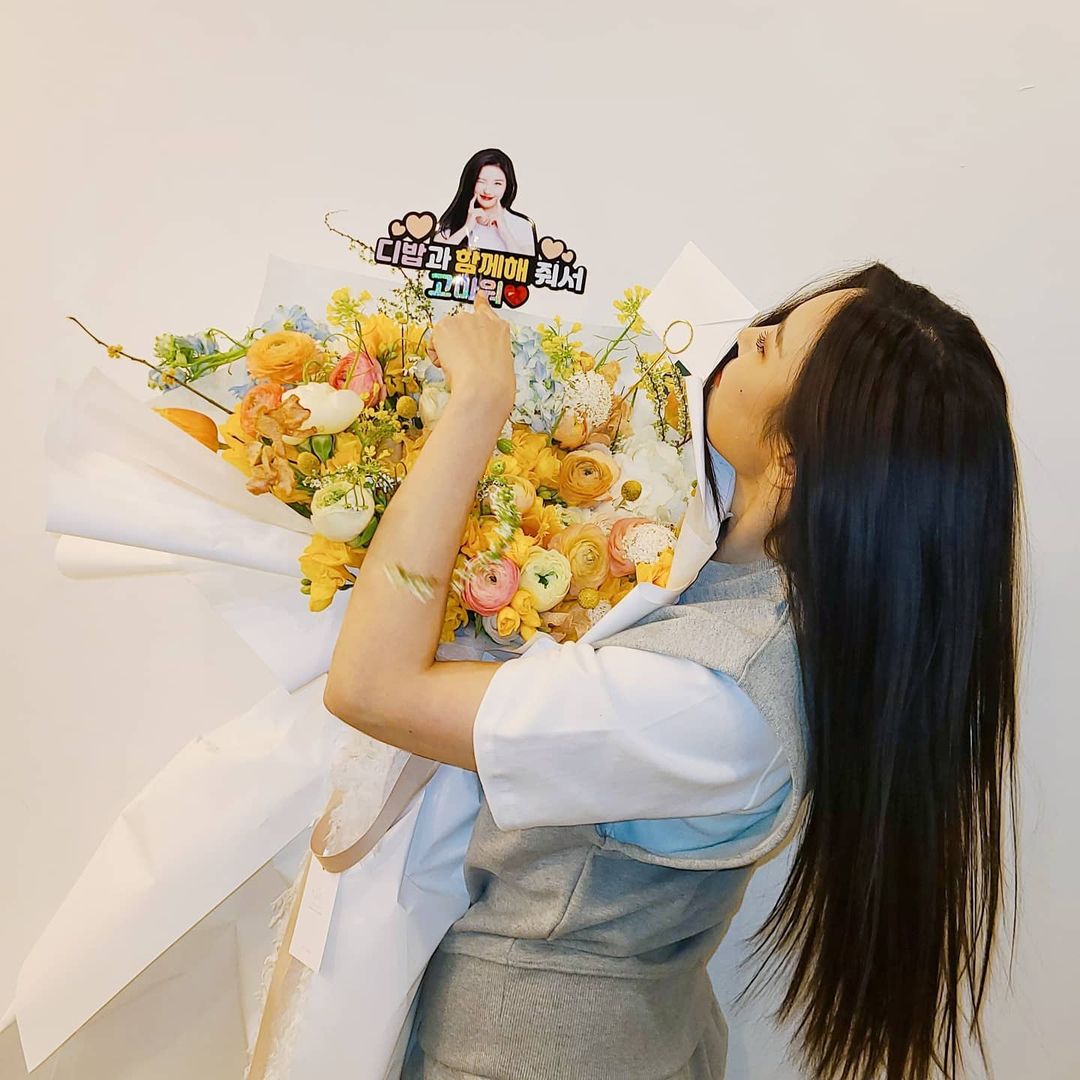 SunmiItalia's tweet photo. [INSTAGRAM - 30.03.21]

 "Dibab💛💙💛💙😘

@.frombio_official
#dibab
#디밥"

🔹️ https://t.co/ljw7lYmEcD https://t.co/psIcMzMl6T