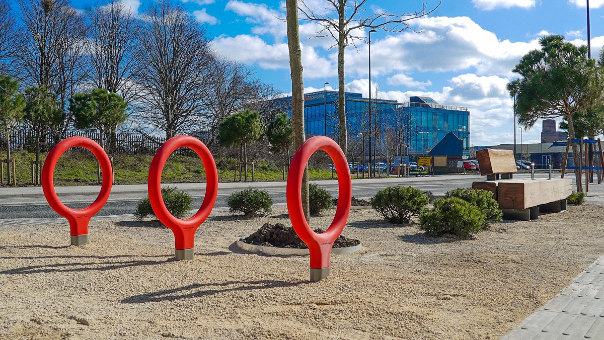 Sunshine on our newly completed Tower Road streetscape! You can keep up to date with all the latest #WirralWaters news on our website bit.ly/2RllvtX #Wirral