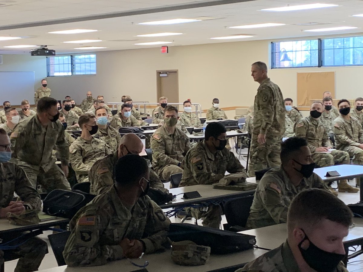 SapperNacho's tweet photo. Thanks to @FortBenning NCOA for the warm welcome! Had a great discussion about #TRADOCProjectAthena with the 11B ALC Students. Self Awareness is the cornerstone of #LeaderDev. Know yourself and seek self improvement. CSM Davis, you got a great program and a professional cadre! https://t.co/MlNZlAu0LW