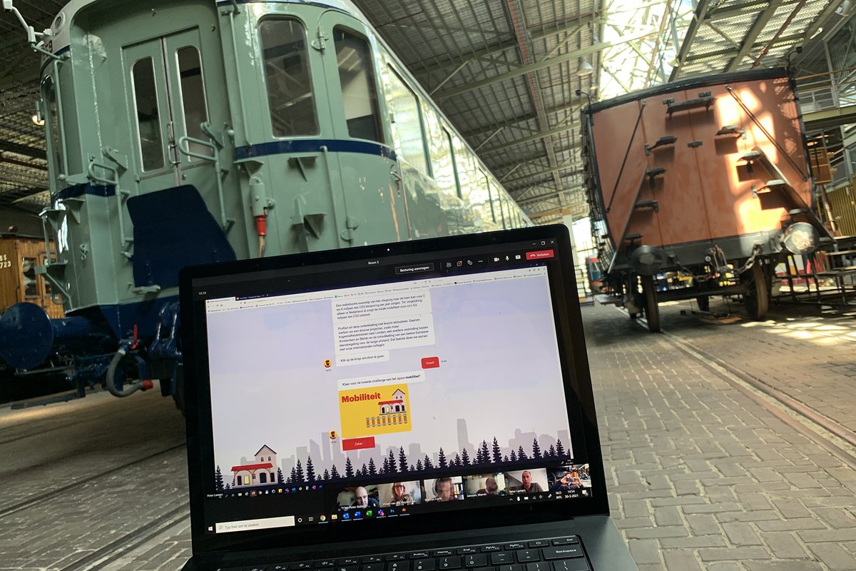 Rail1435's tweet photo. Tweede plaats tijdens de ProRail Duurzame Business Game. Het spoor van de toekomst met een 20 second pitch van Roné van der Vliet. Live vanuit het Spoorweg Museum in Utrecht. Rail 1435 brengt je op het goede spoor!

#prorail #rail1435 #railtech #railtecheurope #railtechlive https://t.co/lRBWsa25Gi