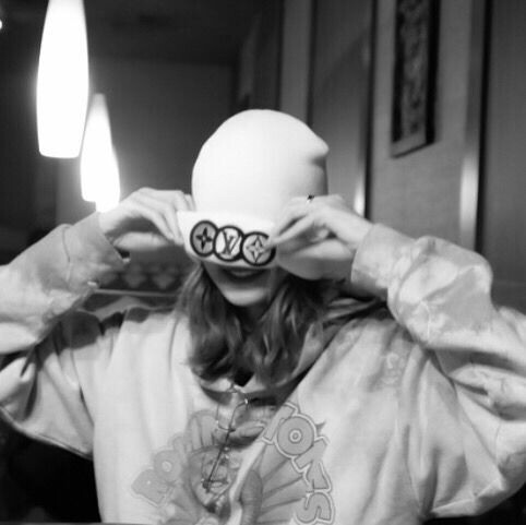 Mba Laras な ๋ tweet media