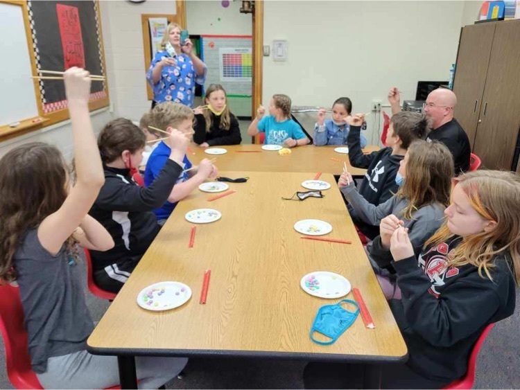 ascd_schutjer's tweet photo. Drumroll please.....Lucia Wallace is proud to announce our final reading challenge record holder Evelyn Kissinger.  Evelyn ate 12 M&amp;M’s with chopsticks in one minute.  #RISE #GoBulldogs https://t.co/tmFuTURm8M