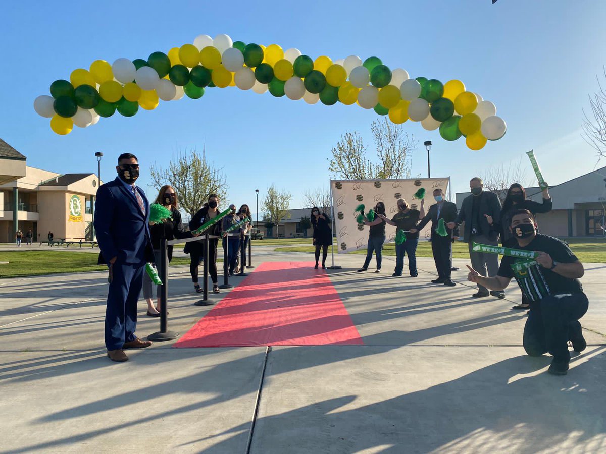 CaseyRangelBSD's tweet photo. I wouldn’t be able to find enough words to describe today! My heart is full! This is a long time coming! #SummitProud @SCCA_Bears @The_Mr_Medina @SCCA_Counselor https://t.co/Aj6QC0rPKU
