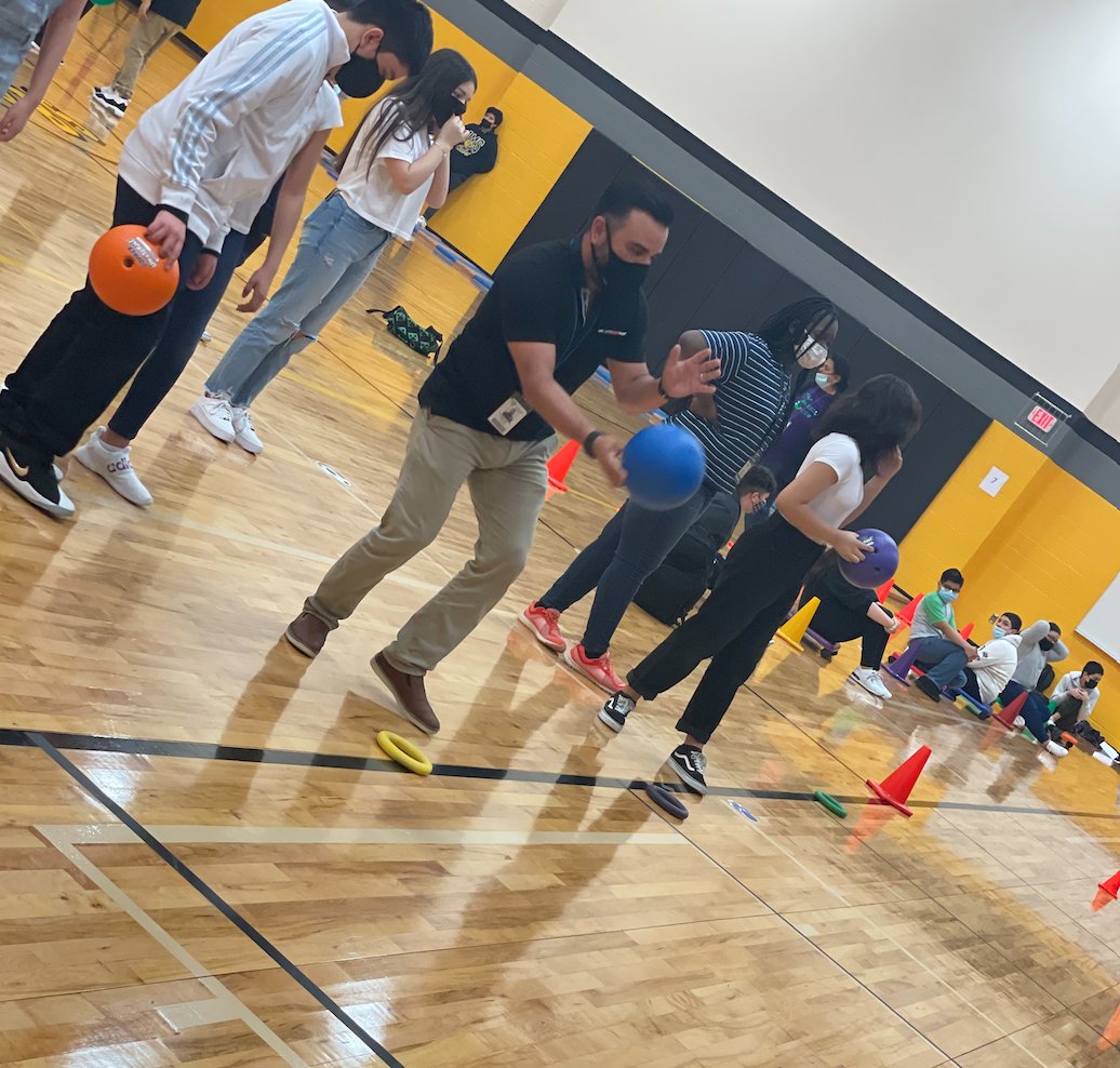 alief_middle's tweet photo. What a success we had Saturday at our Mighty Cub Academy! Lots of individual hands on learning and collaborating. Let's do it again soon. @PrincipalLopez9 @GusCesar1 @RaymondLowery11 @DrPGreenleaf @AliefISD #purposepassionpride #cubacademy #learningrules https://t.co/fUsQsXedEX